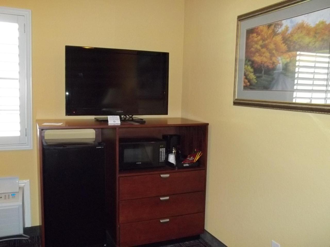 Southern Inn And Suites Yorktown Экстерьер фото